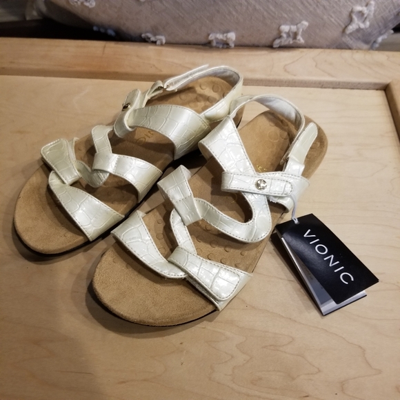 Vionic - Pearl White - Velcro - Sandals SZ 5 - Picture 1 of 4